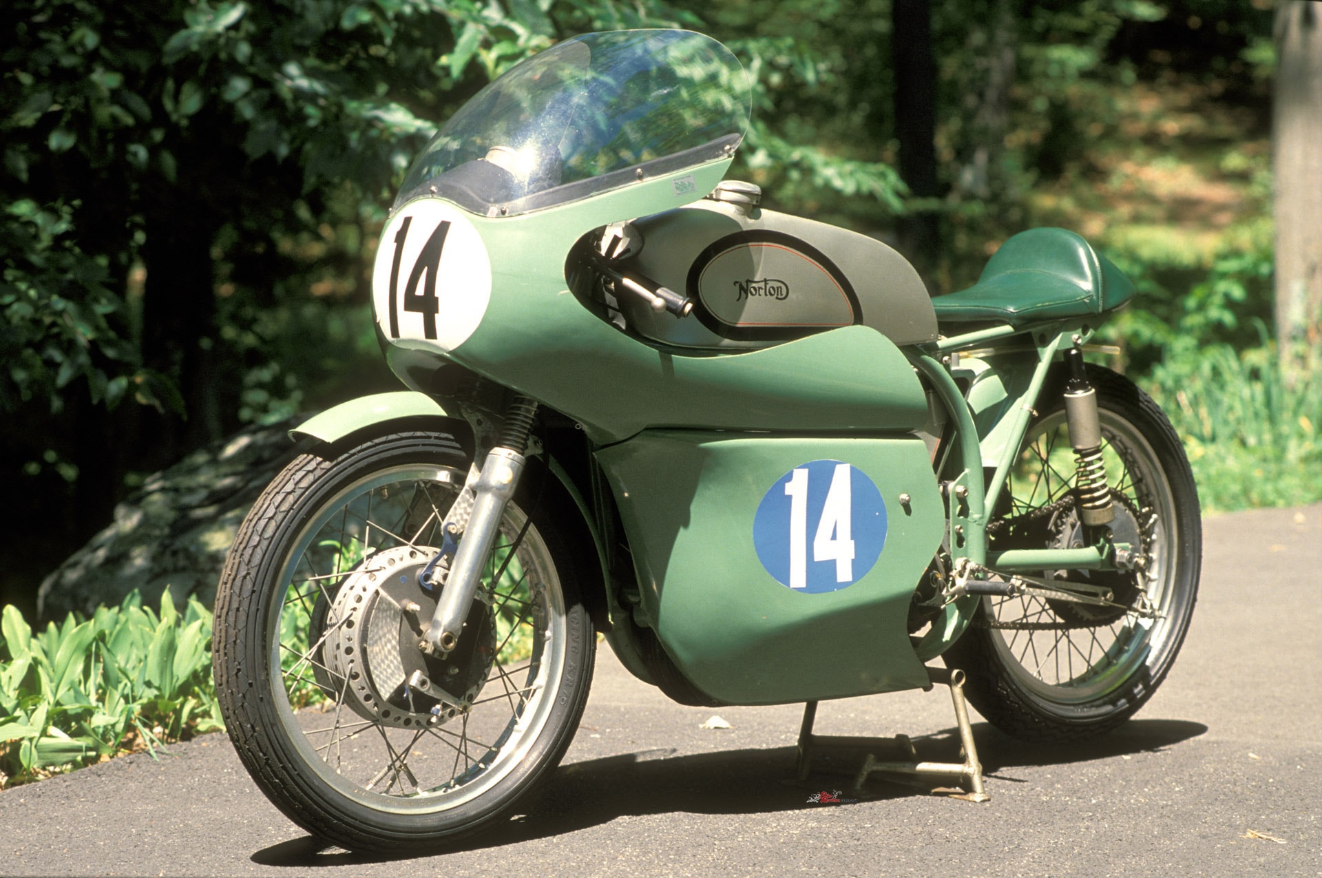 フランシス・ビアート最後のManx Norton 350、執念の軽量化を再検証