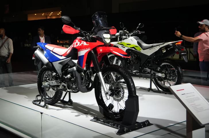 ホンダ、インド生産の新型デュアルパーパス「XR300L」「XR300ラリー」発表
