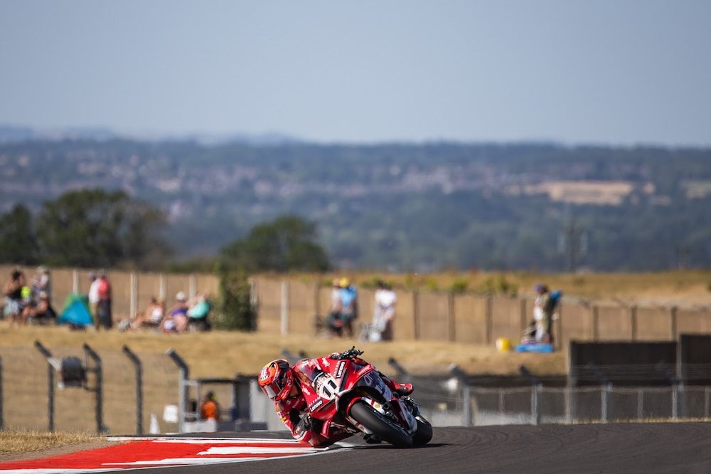 WorldSBK英国ラウンド、ブレガがレース2制す シーズン23勝目でポイント491に