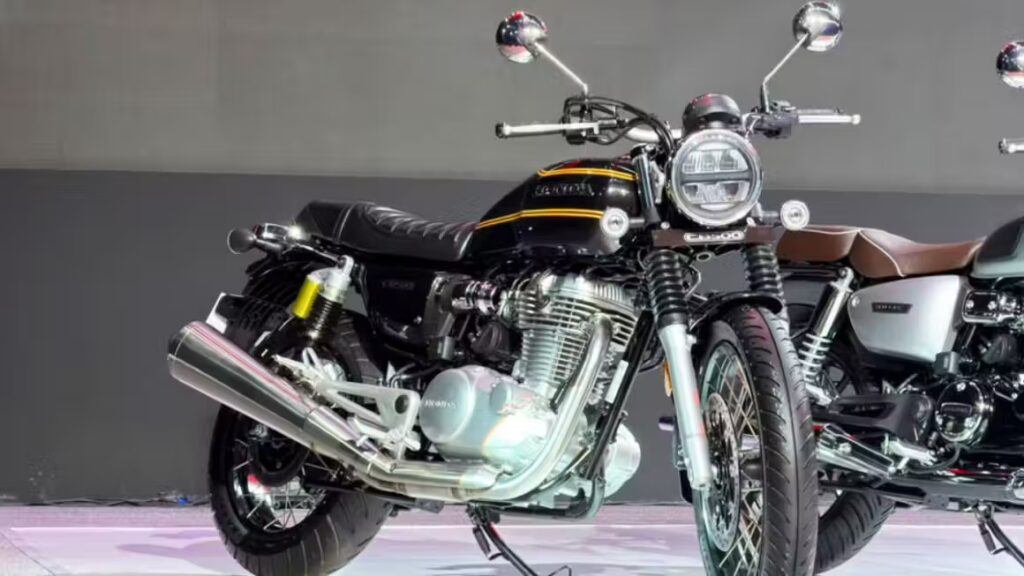 ホンダ、レトロ新型『CB500』をインドで発表 CB350系プラットフォーム採用
