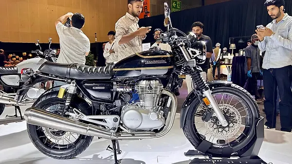 Honda CB500 Retro Roadster Unveiled in India, Flagship of the Modern-Retro CB Line With 501cc Single