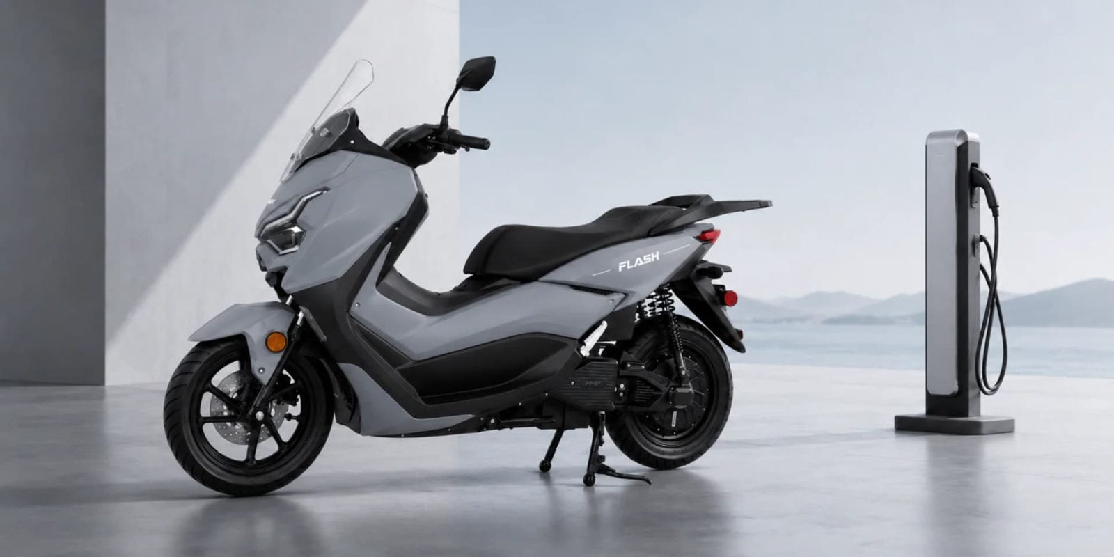 米国に手頃な最高速75マイルの電動スクーター、HMP Flashが登場