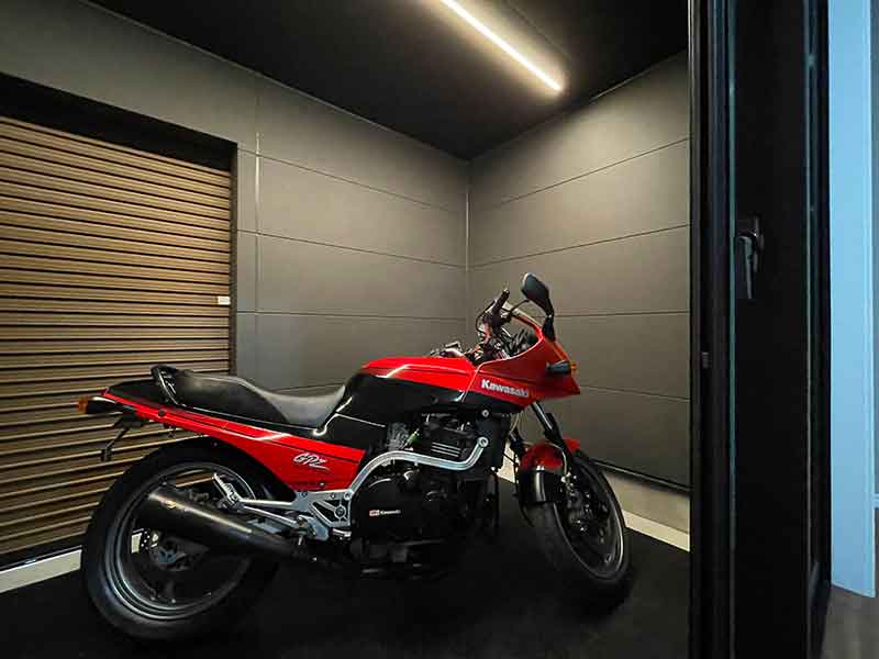 ナップス、GPZ900R付きガレージ住宅「NAPS HOME 上大岡II」を発売