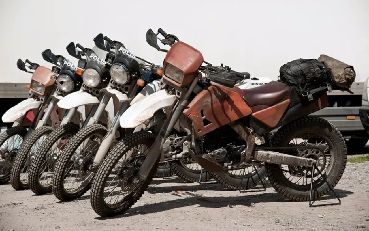 英保険会社調査、21世紀最高のバイクチェイスは「007 スカイフォール」