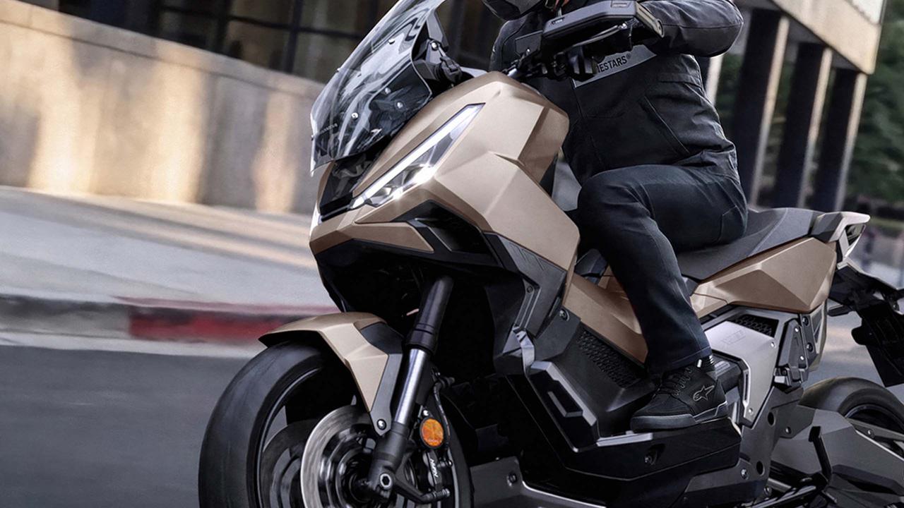 Honda Gives the 2027 European X-ADV Four New Colors With Prices Unchanged