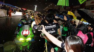 雨の鈴鹿8耐をカワサキ勢5チームが全車完走 Plaza Racingらの奮闘