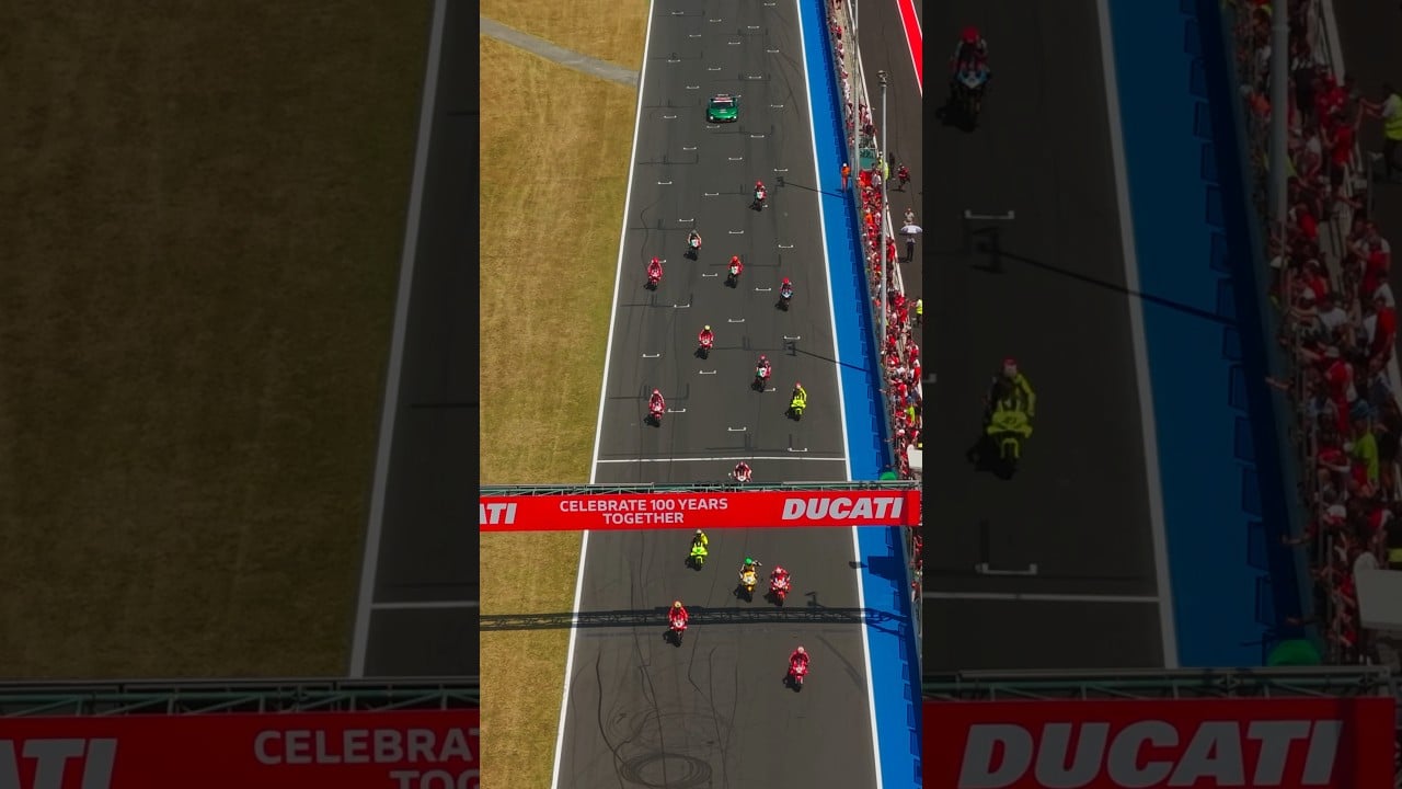 Ducatiが創業100周年を祝う記念の夜を公開、歴史を刻む祝典に