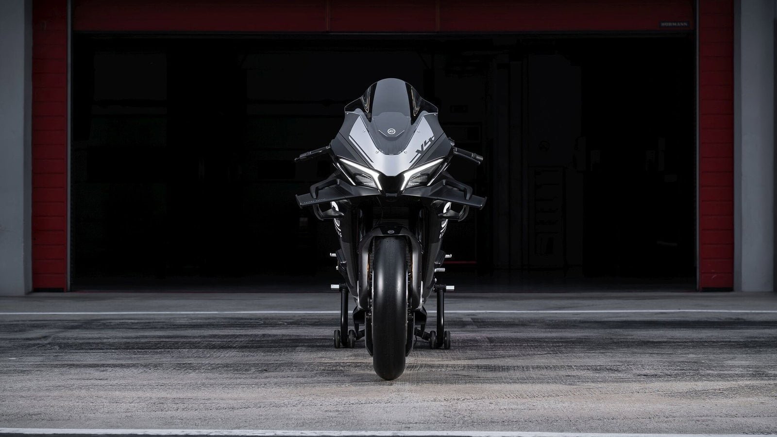 CFMoto V4 SR-RR、997cc・207bhpの旗艦スーパーバイクを披露
