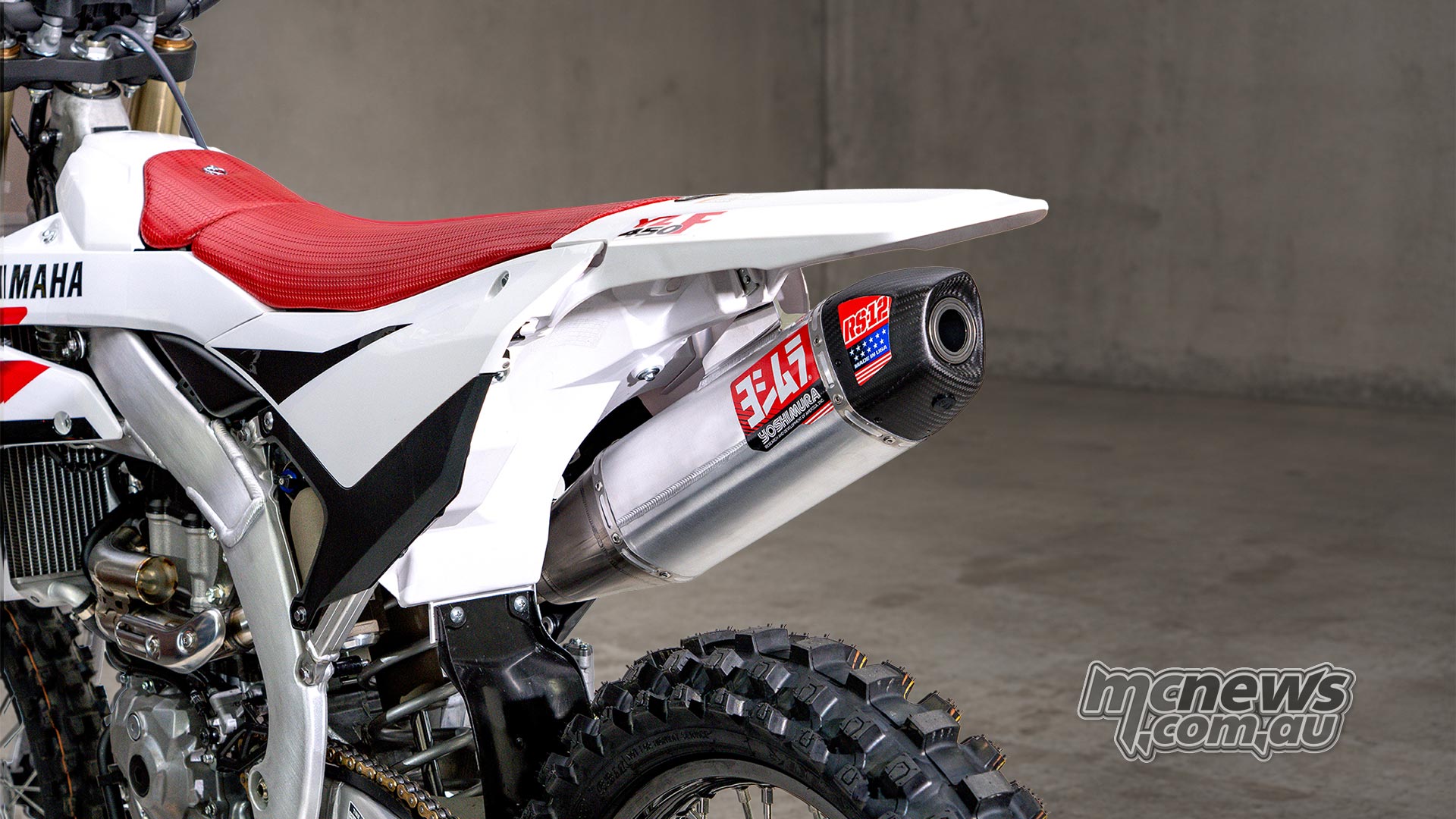 ヨシムラ、2026 YZ450F用『RS-12ハイブリッド』発表 出力とトルク向上
