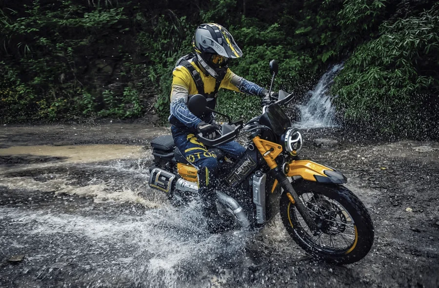 AJS「レテンLT190」発表、中止のインバー125後継 188cc/18.8馬力