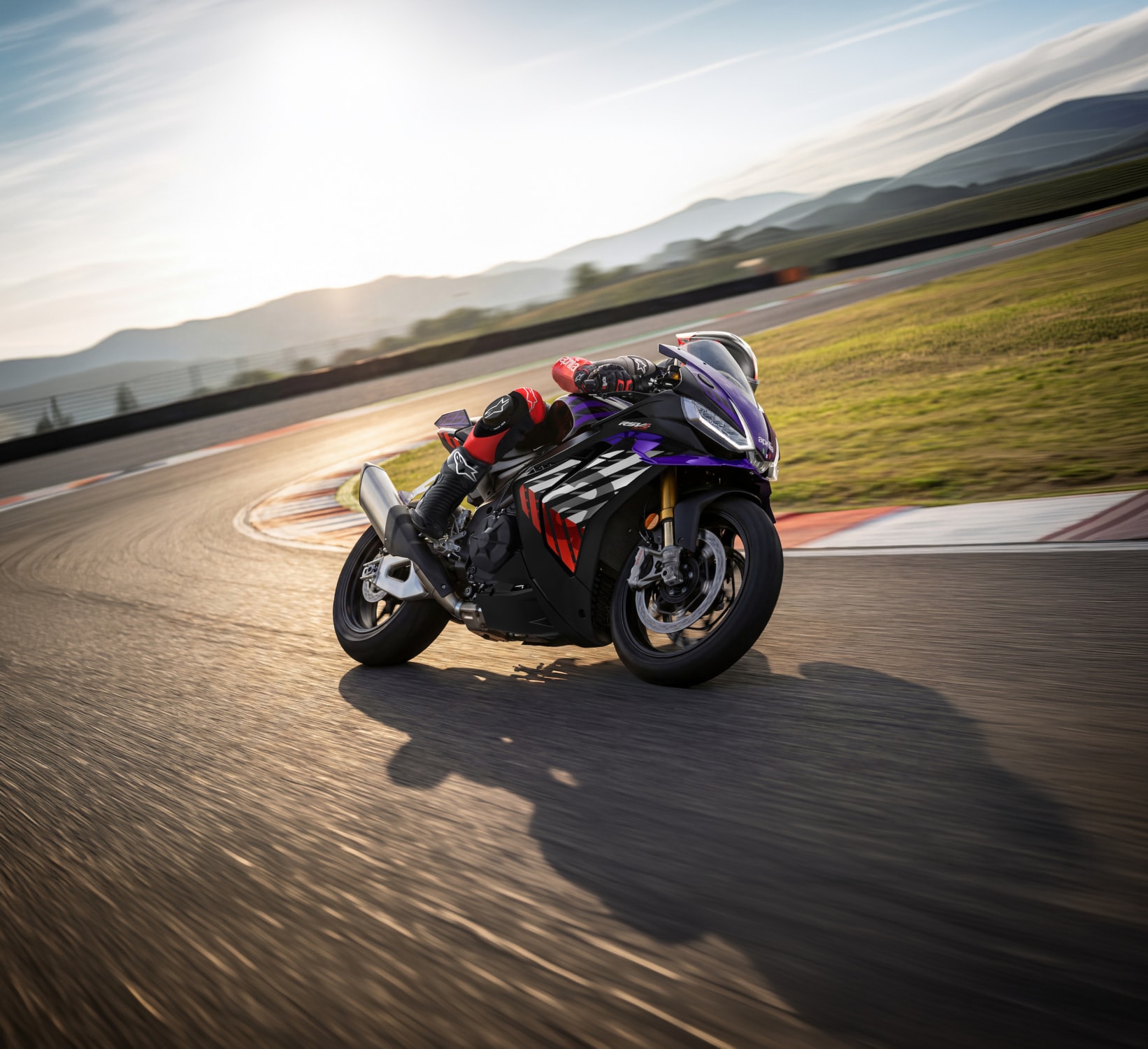 Aprilia「RSV4/RS 660 Factory」国内各12台 363万円から