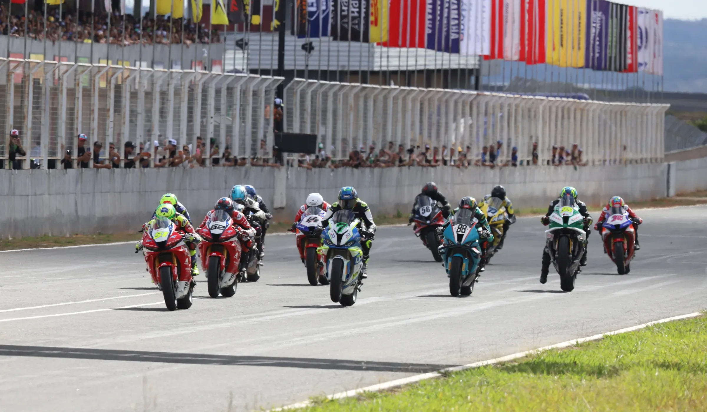 MOTO1000GPクルベロ、マキシ・シェイブがGP1000完全制覇 ポール・最速・優勝