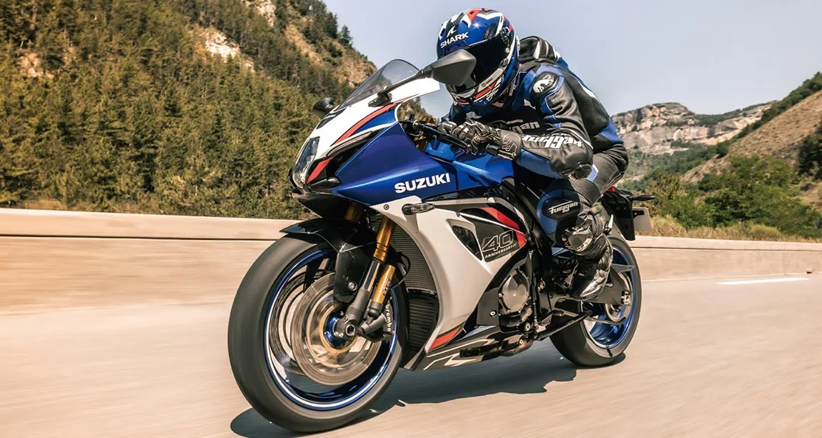 スズキGSX-R1000R、40周年記念カラーで登場。190馬力の最高峰スーパースポーツ
