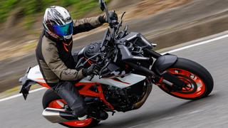 KTM「990 DUKE R」試乗、Bremboブレーキとリンク式リアで990 DUKEを磨き上げた最高峰