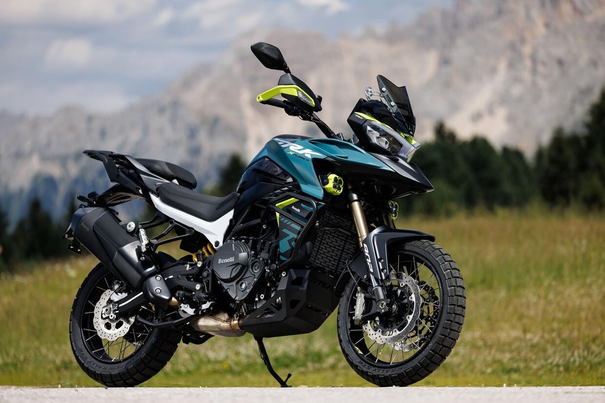 ベネリ新型TRK 902 Xplorer、装備の厚さと手ごろな価格で勝負